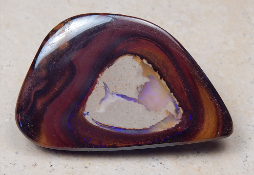 Koroit-Nut-Opal - Video