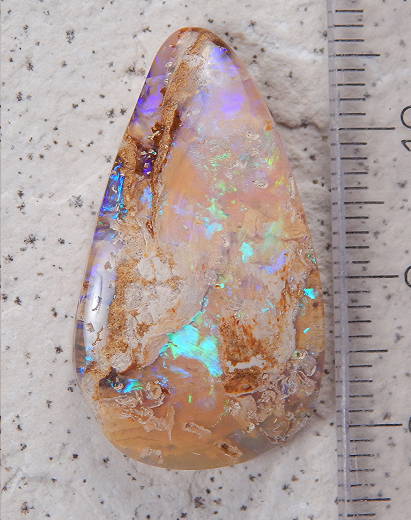 Sehr schönes Opalisiertes- Holz - Video