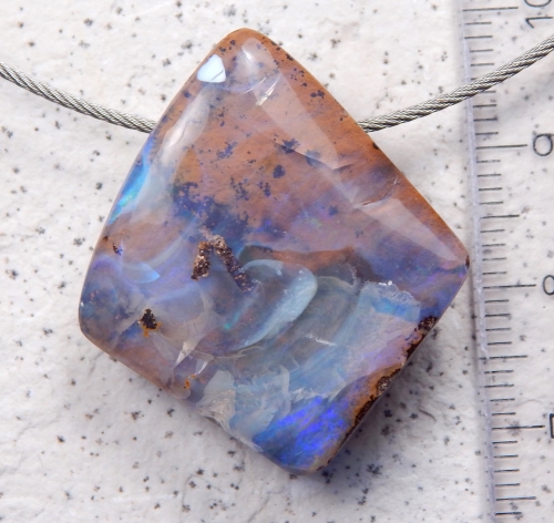 Boulder Opal am Band - Video