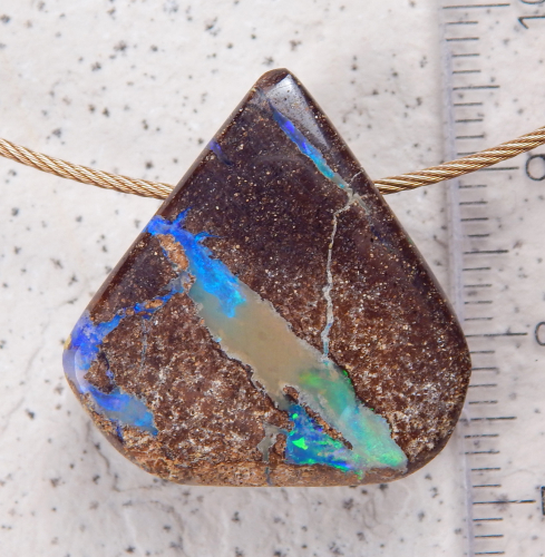 Boulder Opal am Band - Video