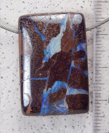 Boulder Opal am Band - Video