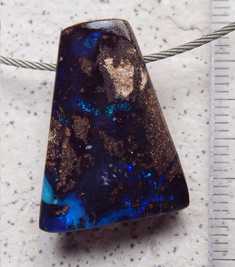 Boulder Opal am Band - Video
