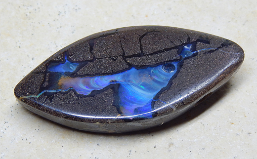 Boulder Opal am Band - Video