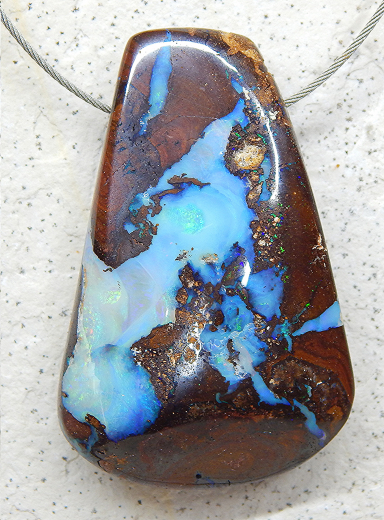 Boulder Opal am Band - Video