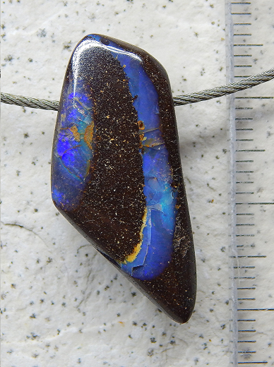 Boulder Opal am Band - Video