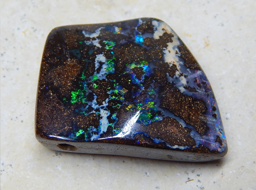 Boulder Opal am Band - Video
