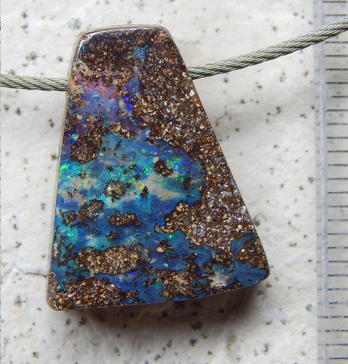 Boulder Opal am Band - Video