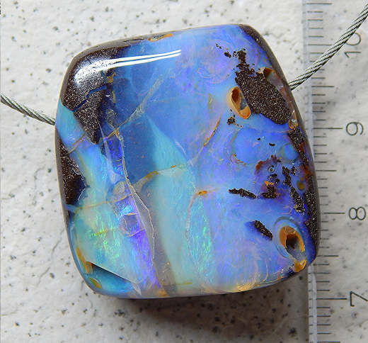 Boulder Opal am Band - Video