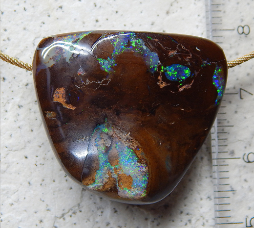 Boulder Opal am Band - Video