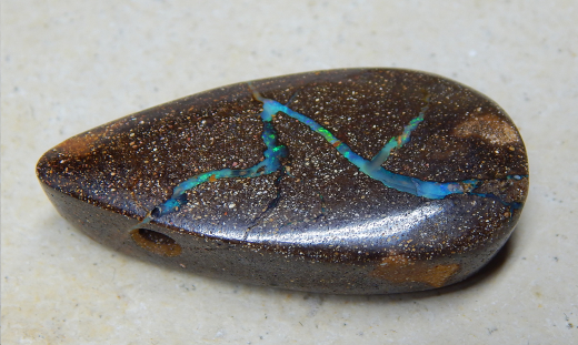 Boulder Opal am Band - Video