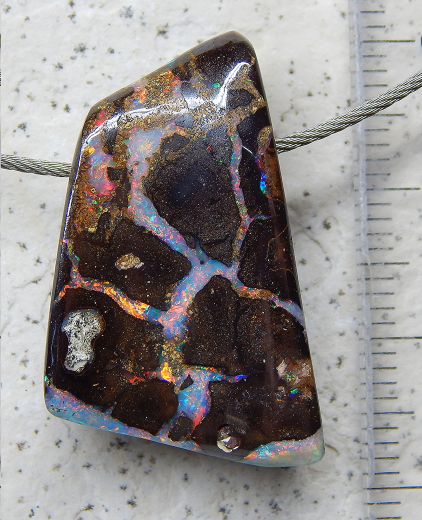 Boulder Opal am Band - Video