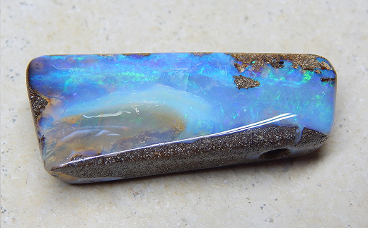 Boulder Opal am Band - Video