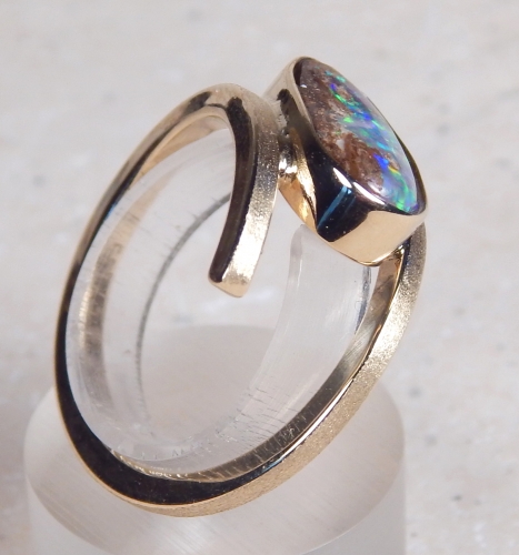 Designer Opalring in 585 GG - Video