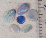 Parcel mit 6 Opalen aus Lightning Ridge