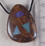 Boulder mit Opal-Inlay - Video