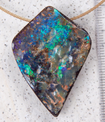 Boulder Opal am Band - Video