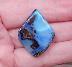 Boulder Opal am Band - Video