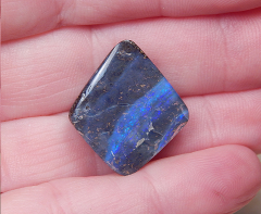 Boulder Opal am Band - Video