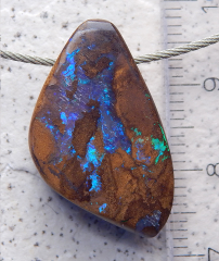 Boulder Opal am Band - Video