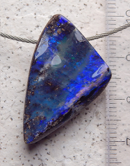 Boulder Opal am Band - Video