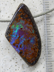 Boulder Opal am Band - Video