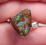 Opalring in 585 GG mit Brillant - Video
